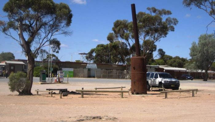 Eyre Highway (2)